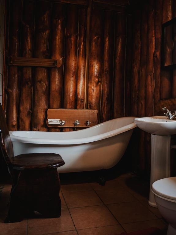 A Log Home At Buffalo Creek Swellendam Extérieur photo