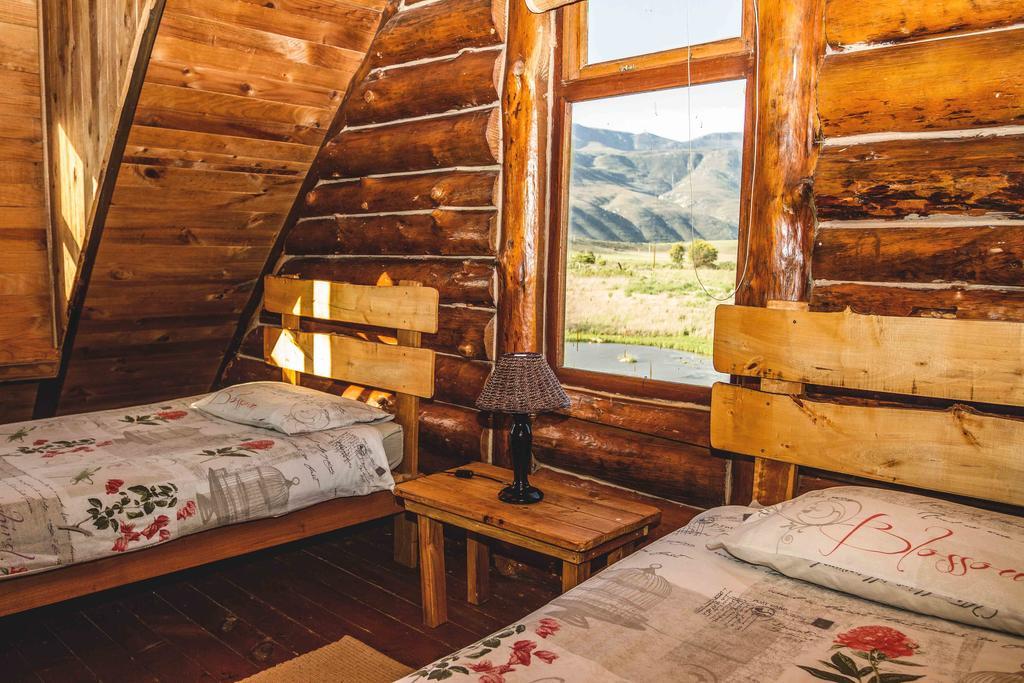 A Log Home At Buffalo Creek Swellendam Extérieur photo