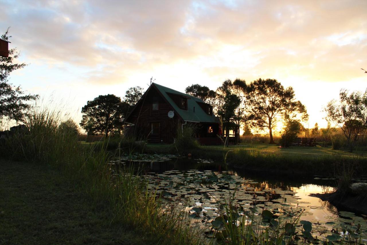 A Log Home At Buffalo Creek Swellendam Extérieur photo