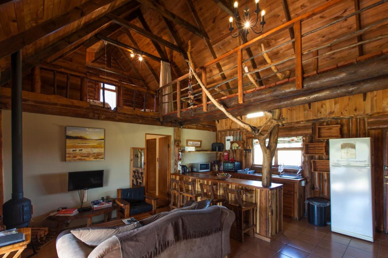 A Log Home At Buffalo Creek Swellendam Extérieur photo