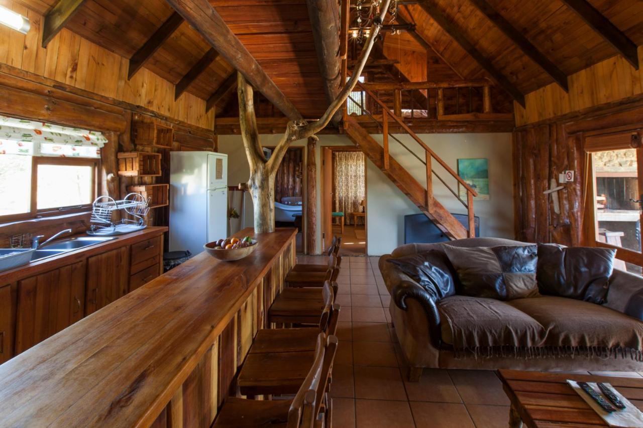A Log Home At Buffalo Creek Swellendam Extérieur photo
